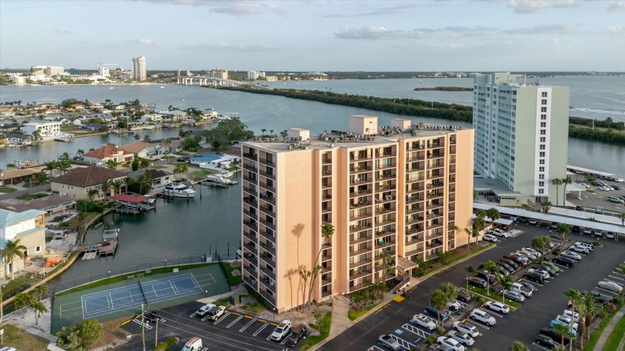 51 Island Way, Unit 801, Clearwater Beach, FL 33767 Photo