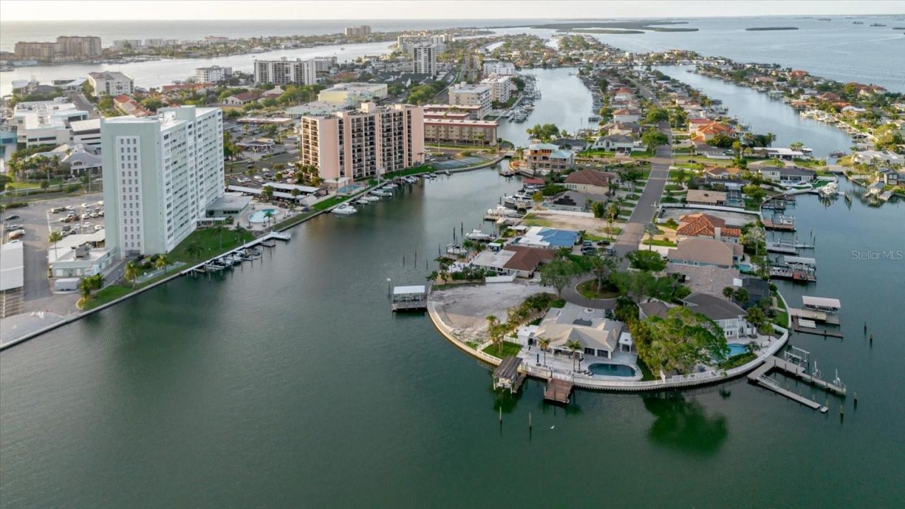 51 Island Way, Unit 801, Clearwater Beach, FL 33767 Photo