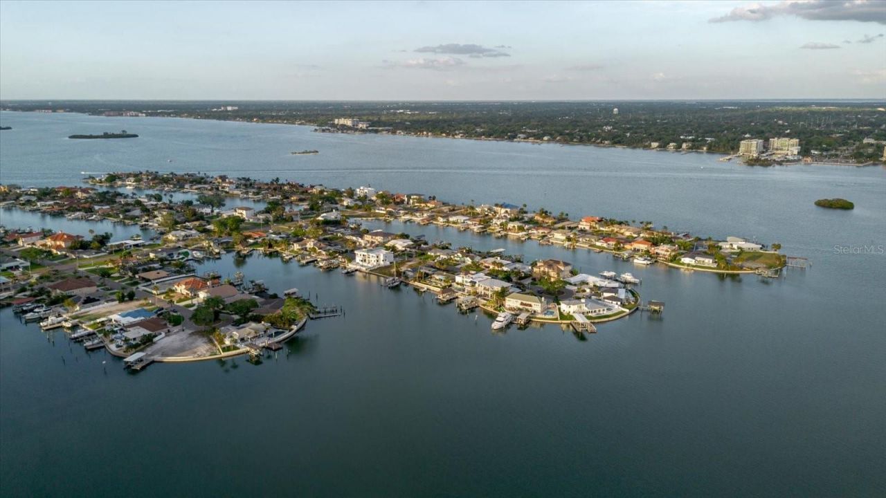51 Island Way, Unit 801, Clearwater Beach, FL 33767 Photo