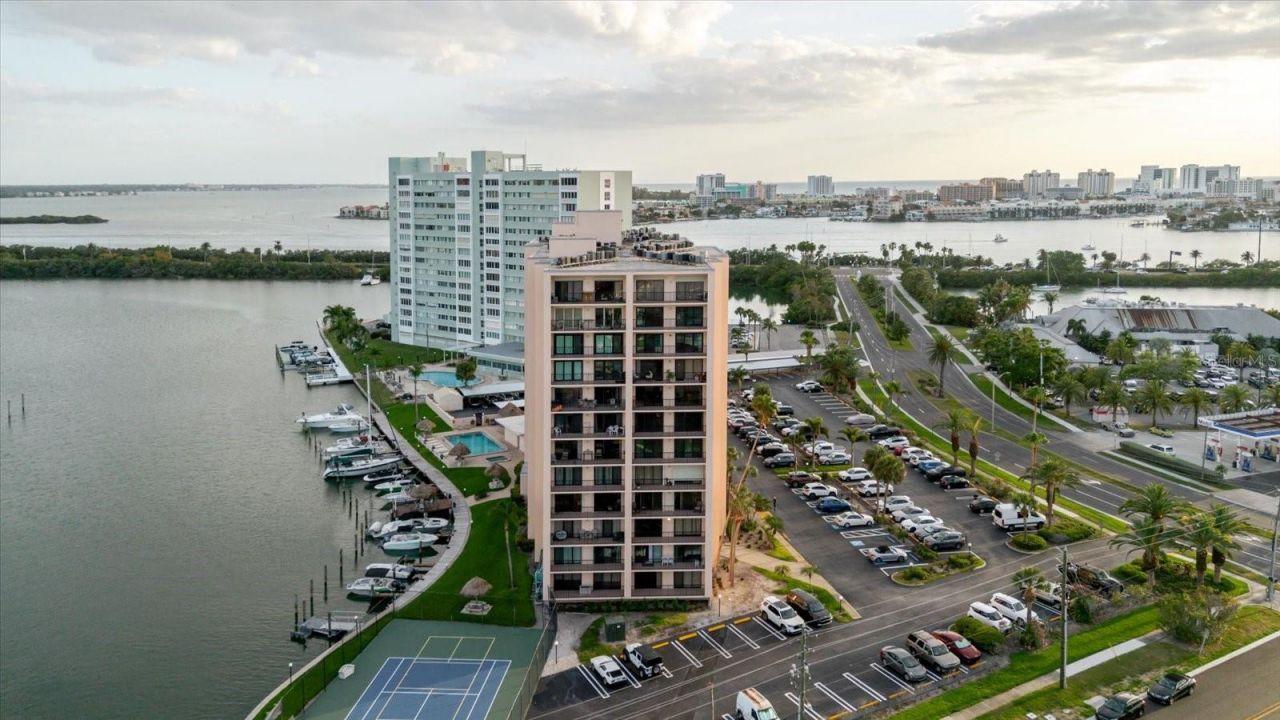 51 Island Way, Unit 801, Clearwater Beach, FL 33767 Photo