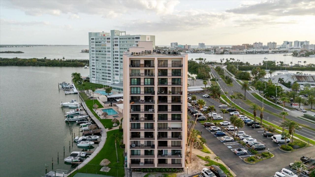 51 Island Way, Unit 801, Clearwater Beach, FL 33767 Photo