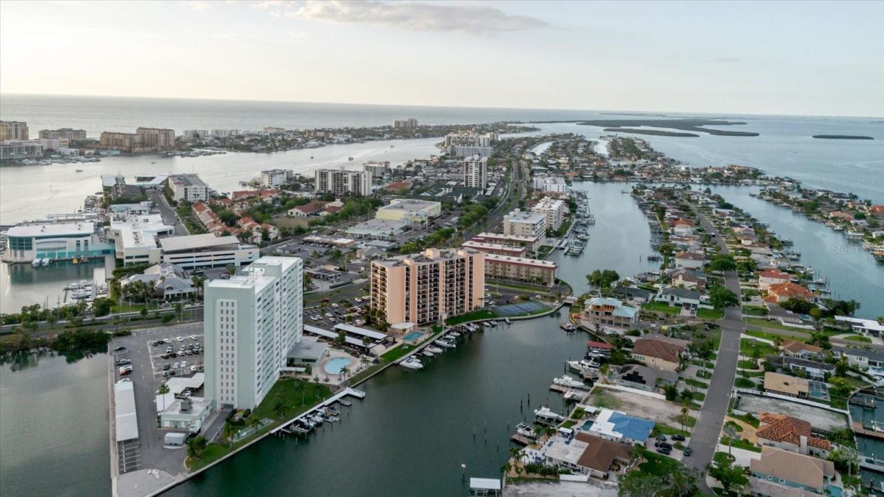 51 Island Way, Unit 801, Clearwater Beach, FL 33767 Photo