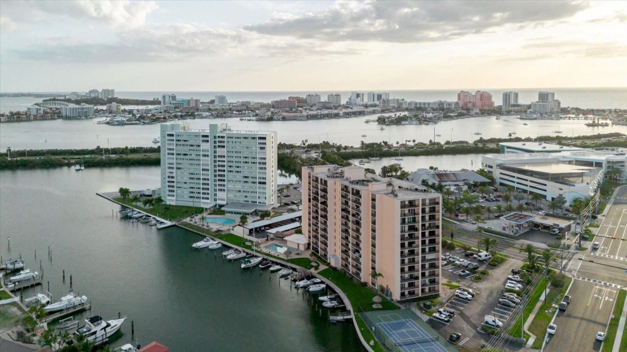51 Island Way, Unit 801, Clearwater Beach, FL 33767 Photo