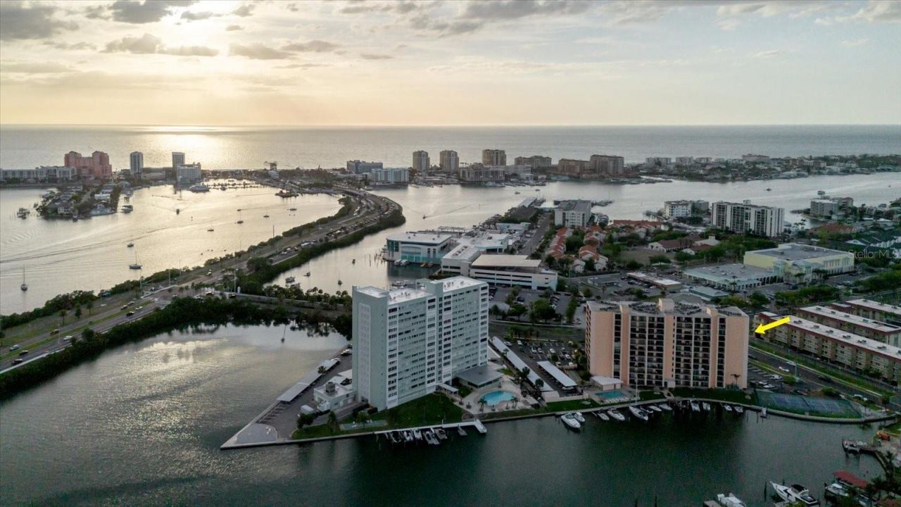 51 Island Way, Unit 801, Clearwater Beach, FL 33767 Photo