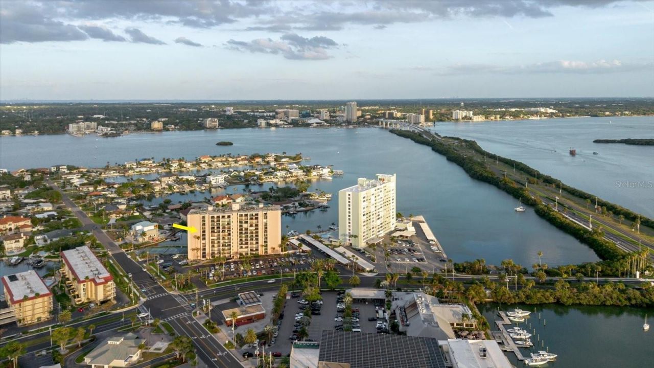 51 Island Way, Unit 801, Clearwater Beach, FL 33767 Photo