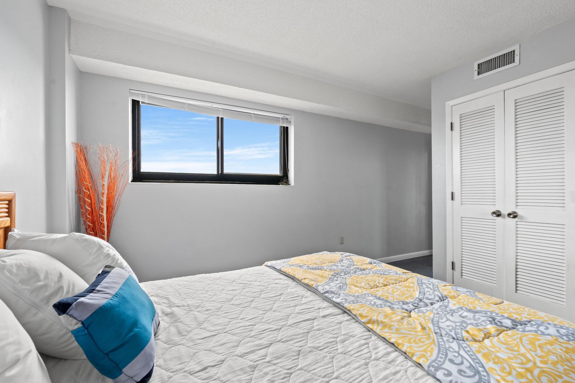 5905 South Kings Hwy. Photo 11