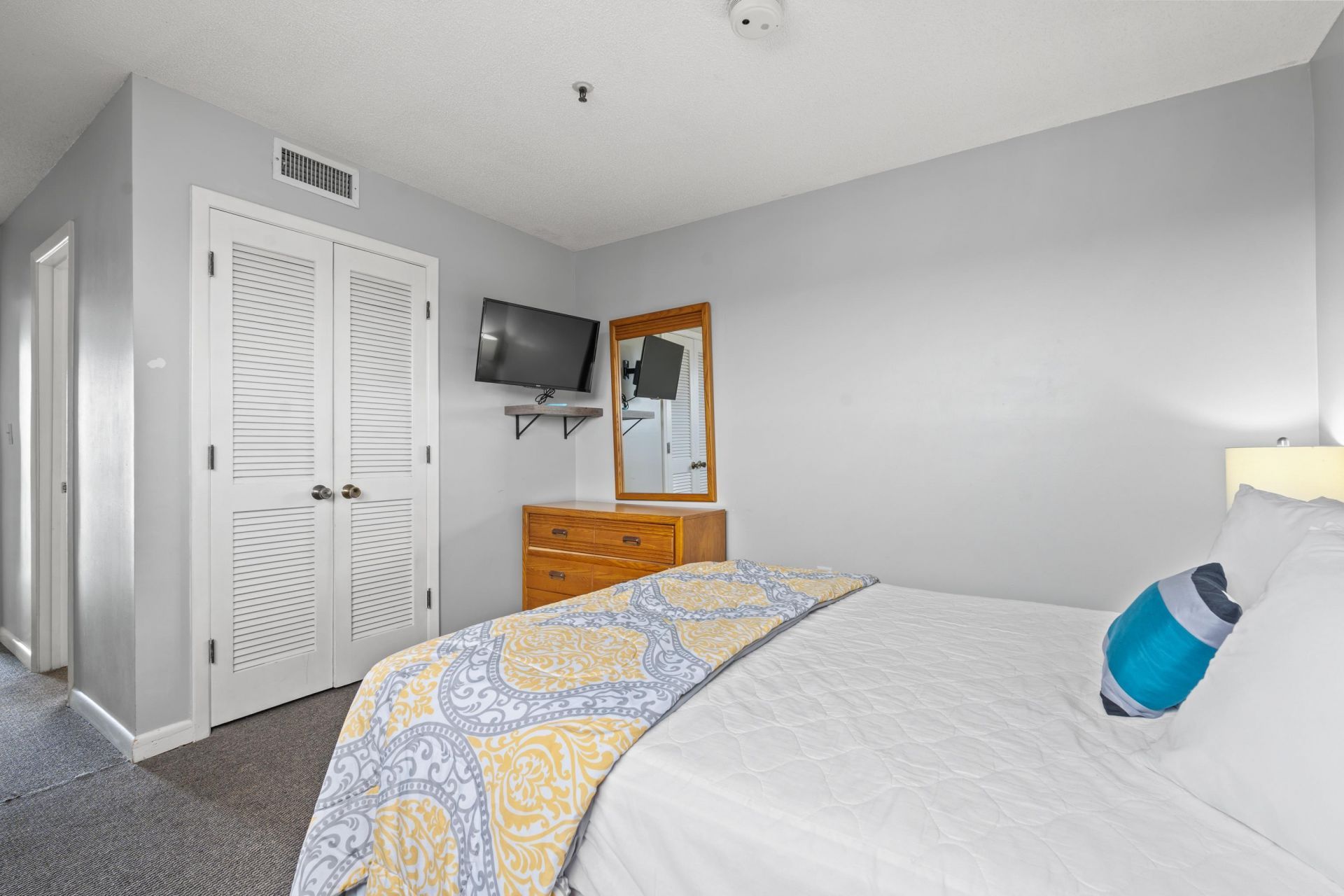 5905 South Kings Hwy. Photo 12