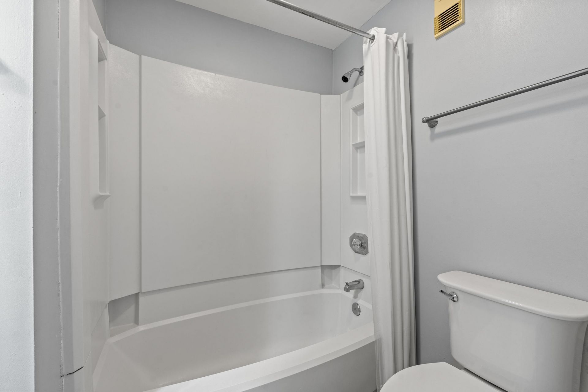 5905 South Kings Hwy. Photo 17