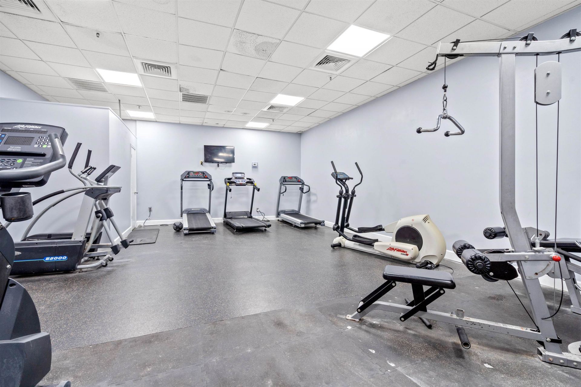 5905 South Kings Hwy. Photo 46