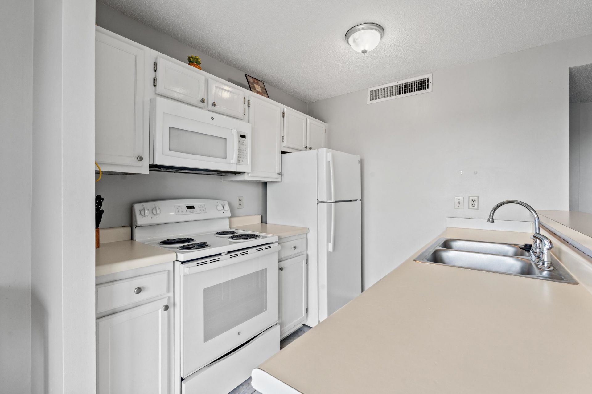 5905 South Kings Hwy. Photo 9