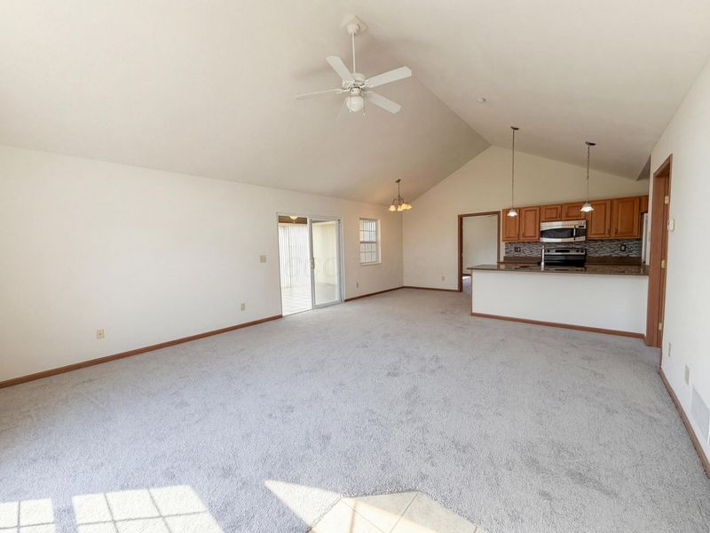 1182 Sanderling Drive , Reynoldsburg, OH 43068 Photo 3