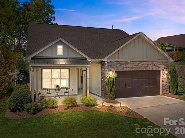 620 Tallulah Falls Drive , Denver, NC 28037