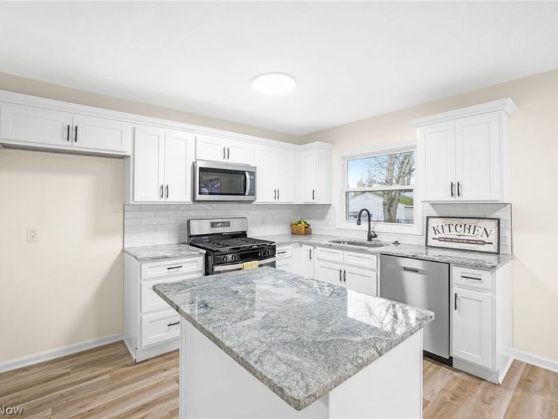 1155 Stanwood Avenue , Akron, OH 44314 Photo 11