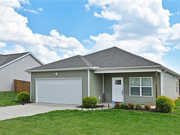 2516 Bluebird Lane, Winston-Salem, NC 27106