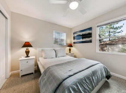 4085 Manzanita Avenue, South Lake Tahoe, CA 96150 Photo