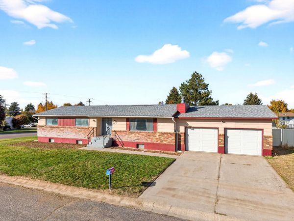 803 Eisenhower Street, American Falls, ID 83211