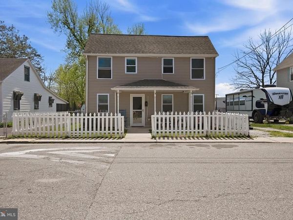 14 W WALNUT STREET, NORTH EAST, MD 21901