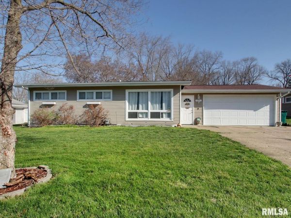 1301 CHERRY Lane, Quincy, IL 62301