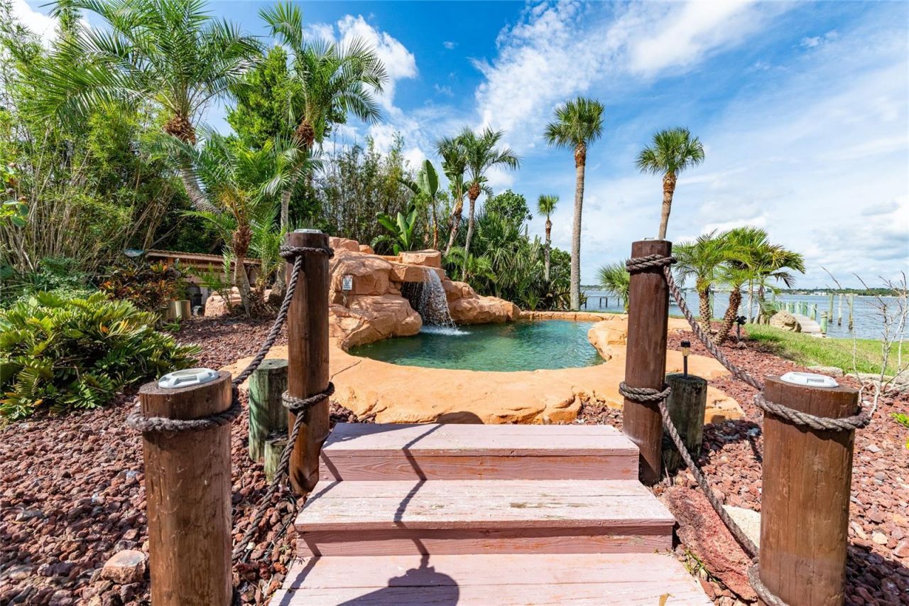 2904 S Peninsula Dr, Daytona Beach Shores, FL 32118 Photo