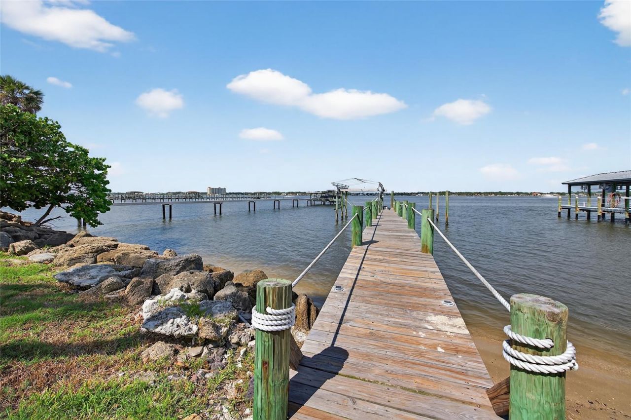 2904 S Peninsula Dr, Daytona Beach Shores, FL 32118 Photo