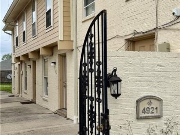 4921 YALE Street, Unit B, Metairie, LA 70006