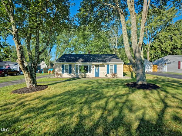 2 Alamo Lane, Schenectady, NY 12304