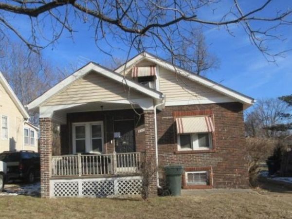 8514 Mora Lane , St Louis, MO 63147