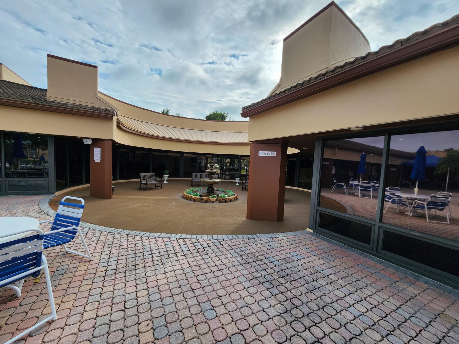 9501 Sunrise Lakes Boulevard, Unit 305, Sunrise, FL 33322 Photo