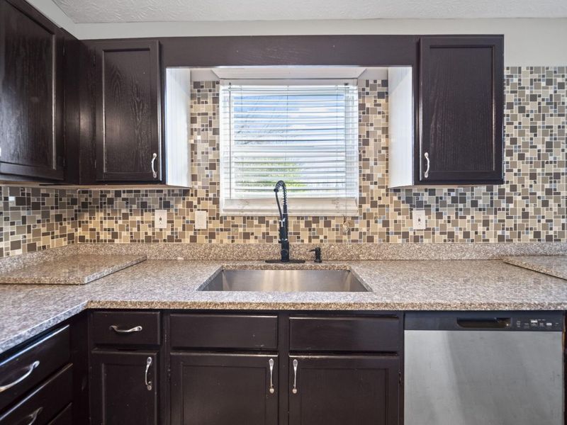 1628 Westmeadow Drive , Columbus, OH 43223 Photo 13