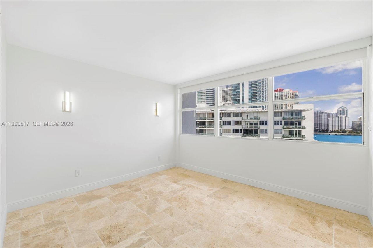 1420 Brickell Bay Dr, Unit 1401A, Miami, FL 33131 Photo