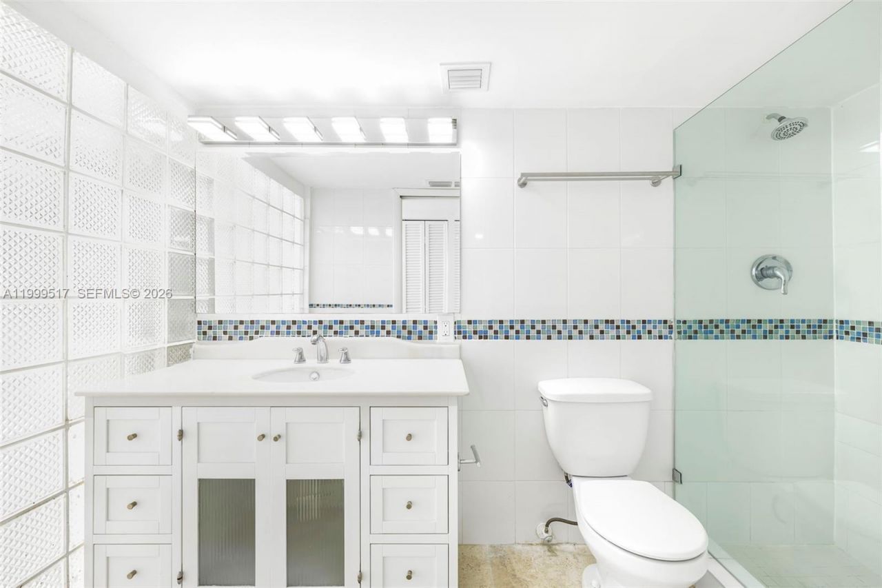 1420 Brickell Bay Dr, Unit 1401A, Miami, FL 33131 Photo