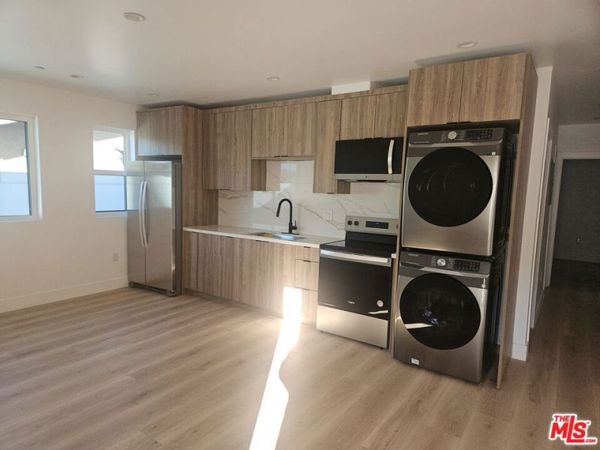 3209 W 18th Street, Unit 3209 #4, Los Angeles, CA 90019