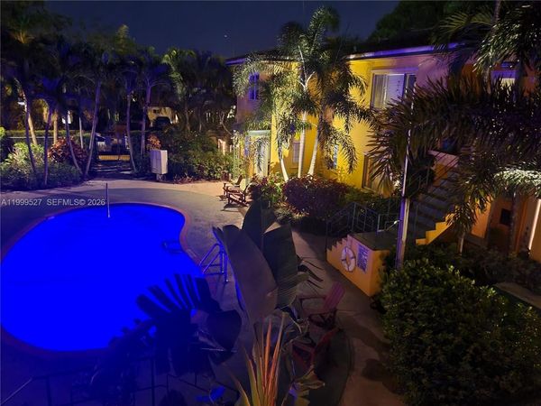 729 NE 16th Ave, Unit 729C, Fort Lauderdale, FL 33304