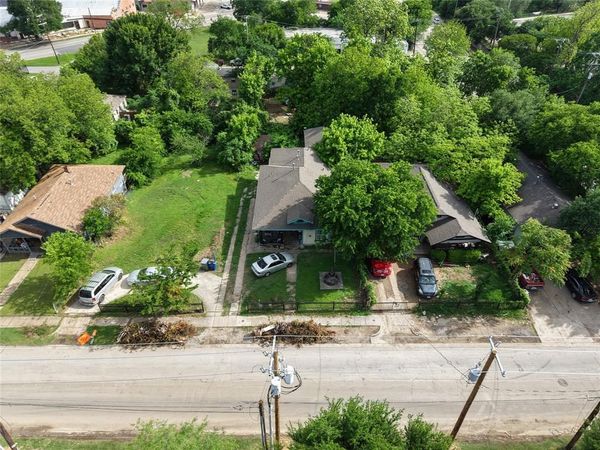 810 E 12th Street, Dallas, TX 75203