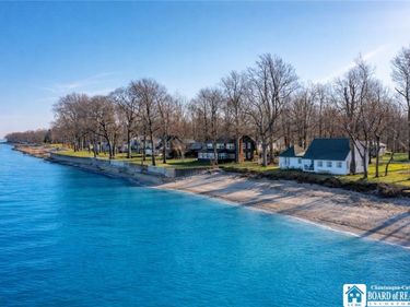 10155 Patterson Lane, Fredonia, NY 14063