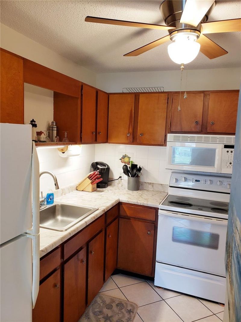 541 S Peninsula Avenue, Unit A21, New Smyrna Beach, FL 32169 Photo