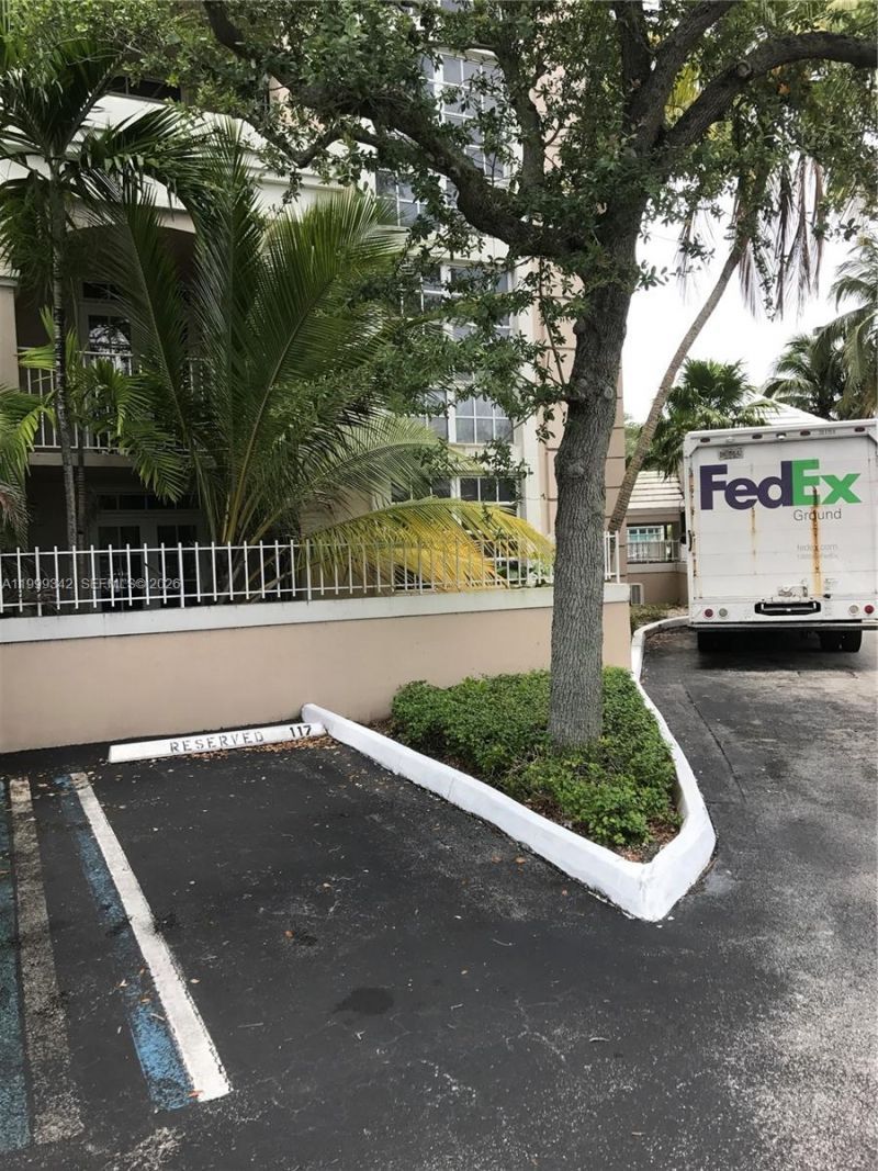1280 S Alhambra Cir, Unit 1111B, Coral Gables, FL 33146 Photo