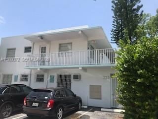 323 Washington Ave , Unit 4, Miami Beach, FL 33139 Photo