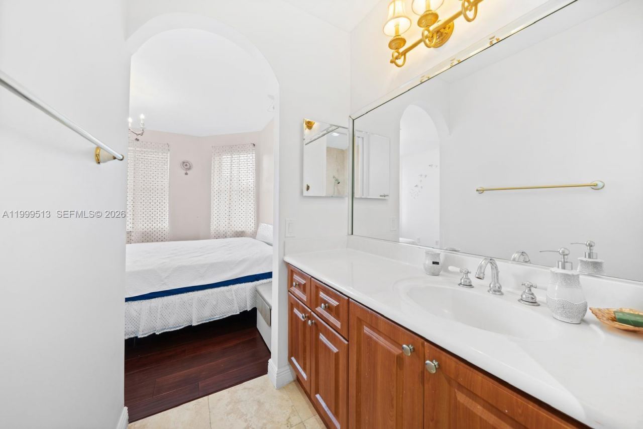 1250 Wiley St, Hollywood, FL 33019 Photo