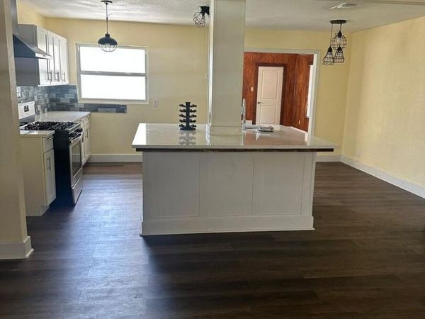 462 Hialeah, San Antonio, TX 78218