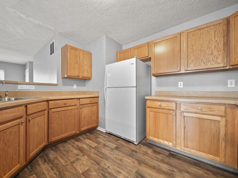 6038 Turnwood Drive , Westerville, OH 43081 Photo 9