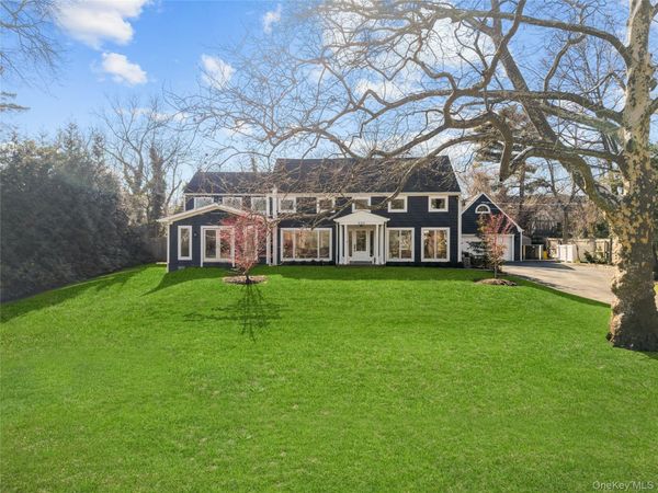 930 Smith Lane , Hewlett Neck, NY 11598
