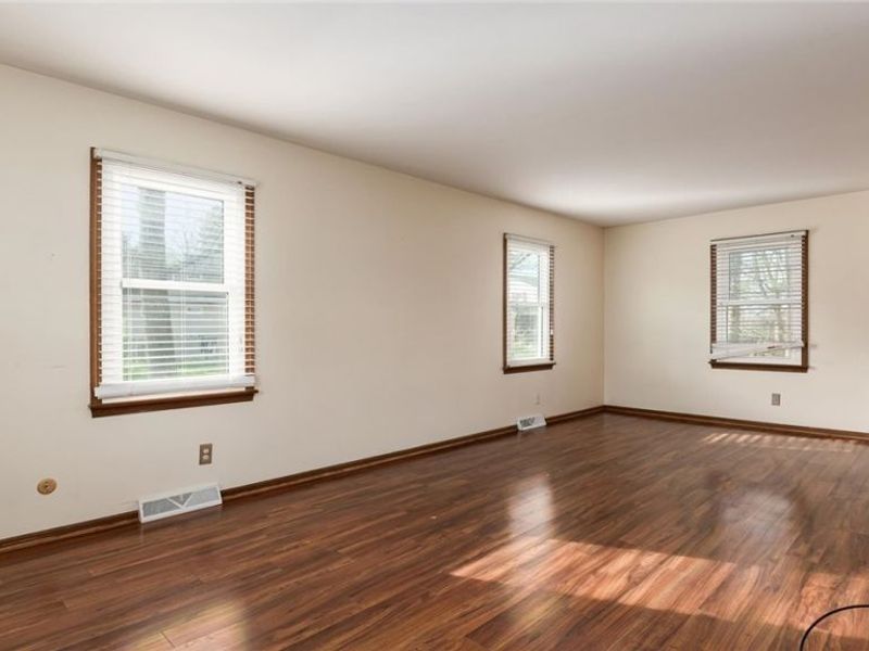 3245 Circle Court, Zanesville, OH 43701 Photo 5