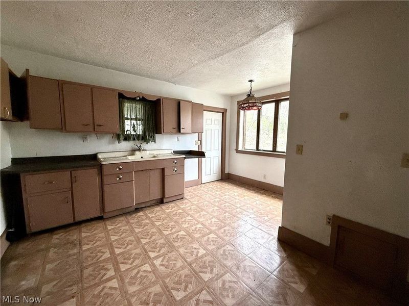 3008 Wilson Avenue, Campbell, OH 44405 Photo 2