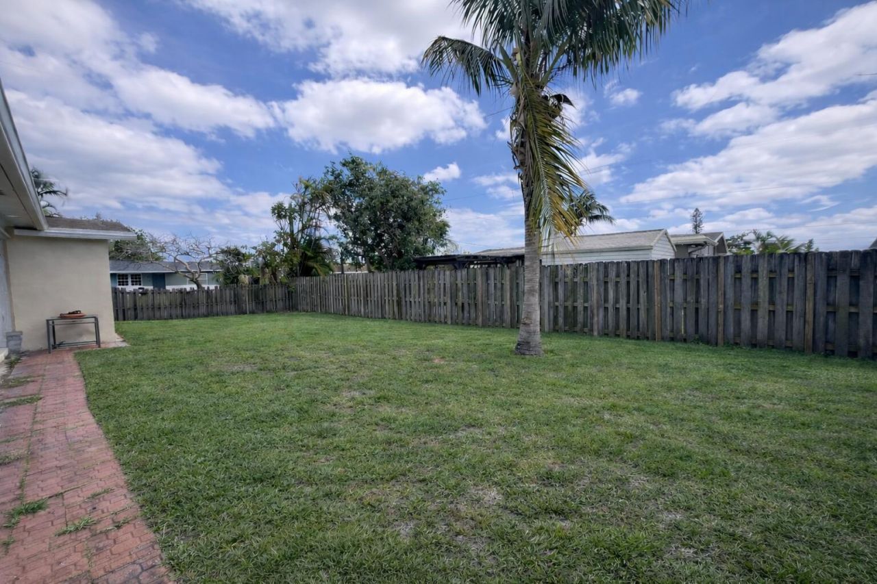 8900 NW 26th Street, Sunrise, FL 33322 Photo