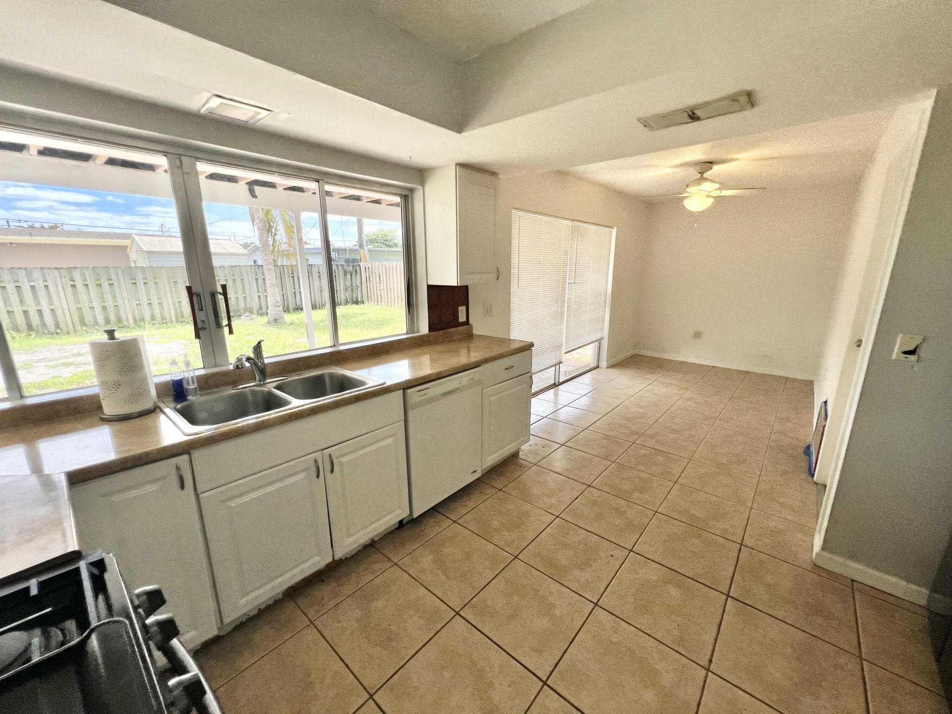 8900 NW 26th Street, Sunrise, FL 33322 Photo