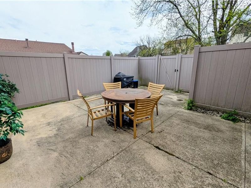 6032 Cinnamon Tree Court, Englewood, OH 45322 Photo 24