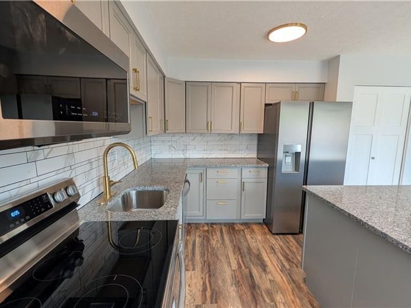 6032 Cinnamon Tree Court, Englewood, OH 45322 Photo 8