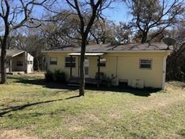 437 County Road 1768 , Clifton, TX 76634