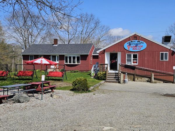 10 Shore Road, York, ME 03909